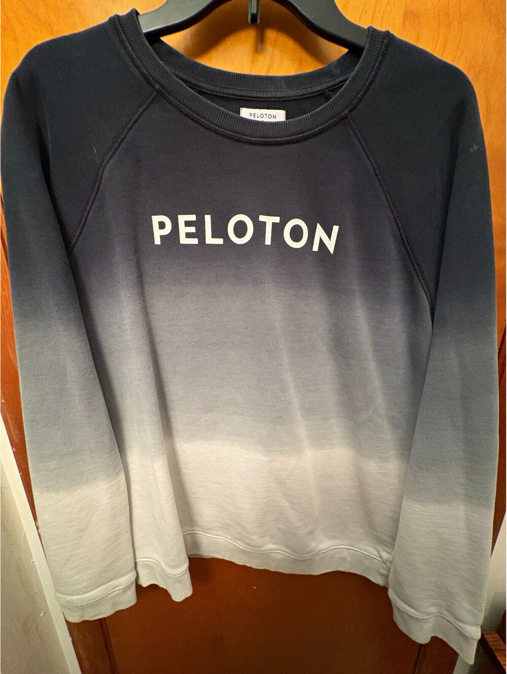 Peloton Ombre Crewneck Sweatshirt Black Gray Men’s Medium